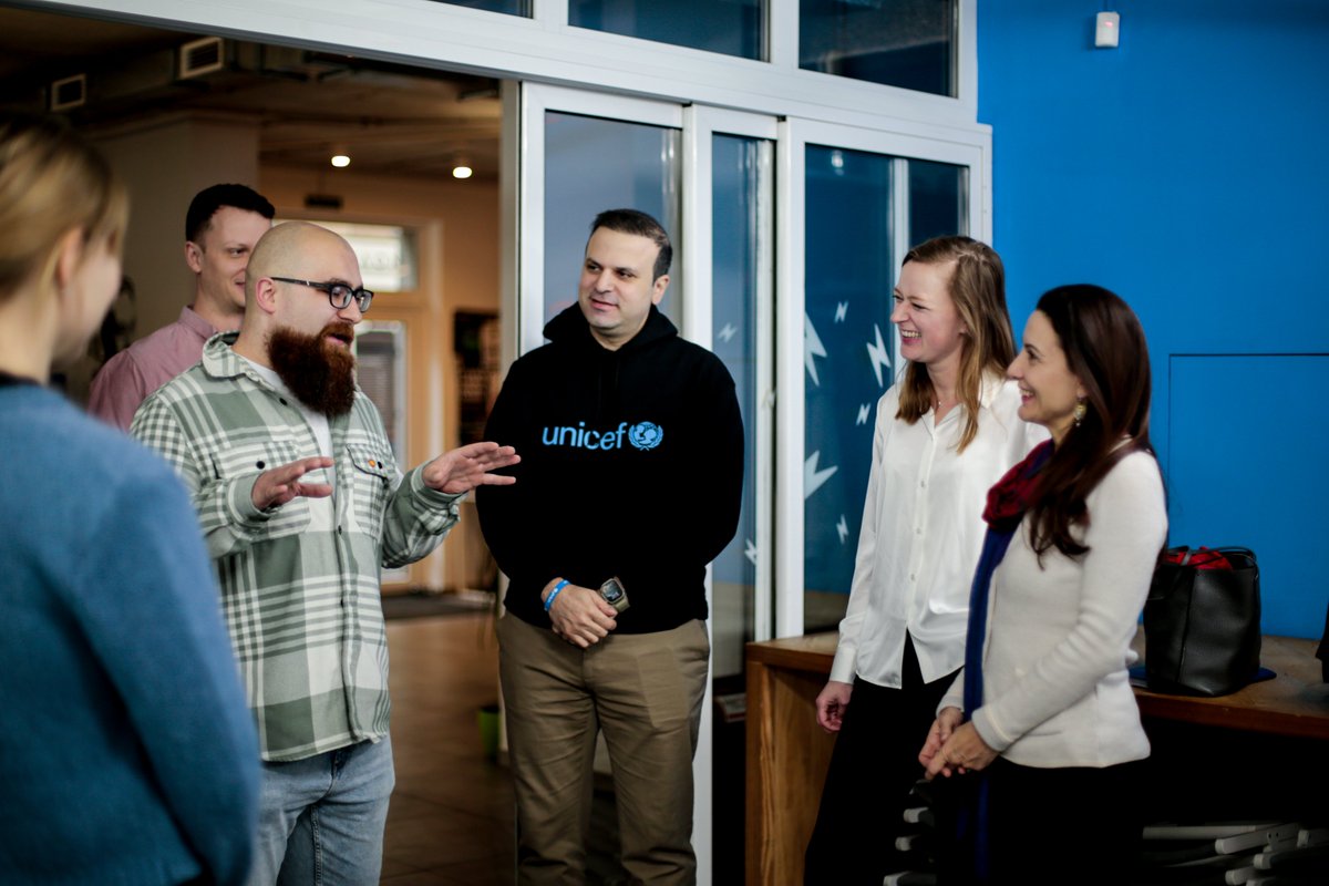 Children and young people are central to Ukraine's recovery. @UNICEF_ECA Regional Director @R_DeDominicis met youth leaders in Lviv, the European Youth Capital for 2025, and the @UNICEF_UA Youth Advisory Board. Youth engagement and development is a priority for UNICEF in Ukraine.