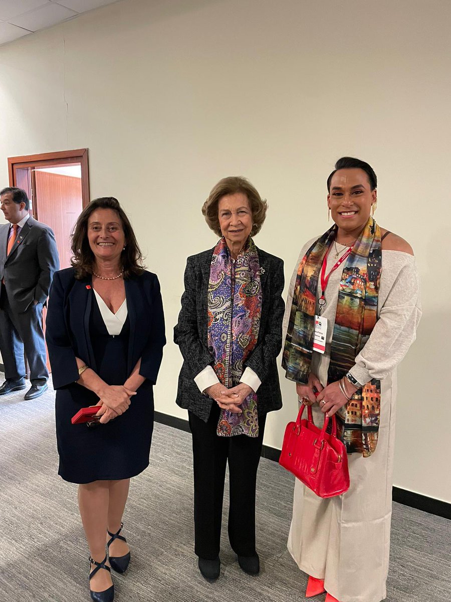 I was delighted and honoured to meet Her Majesty Queen Sofia today a great supporter of the Alzheimer and #Dementia cause at the #ADI2024 conference in Krakow! @AlzDisInt #Queensofia @AlzheimerEurope @andrewrgilliver @Time4Dementia