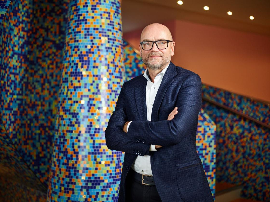 Eind november zal algemeen directeur Andreas Blühm (65) zijn werkzaamheden bij het Groninger Museum beëindigen metropolism.com/nl/nieuws/andr…