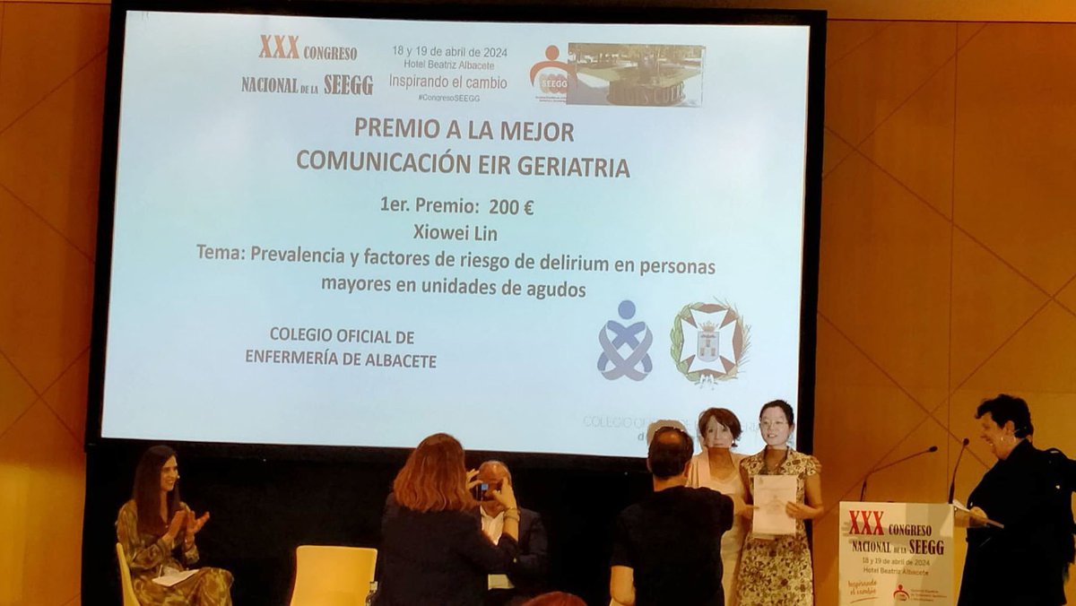 🥇L'EIR de Geriatria de la @CorpoSalutMS, Xiaowei Lin, guanya el premi a la millor comunicació pel treball 'Prevalença i factors de risc del delírium en persones grans en unitats d'aguts' en el XXX Congrés Nacional de la @enfergeronto. Enhorabona! 😉