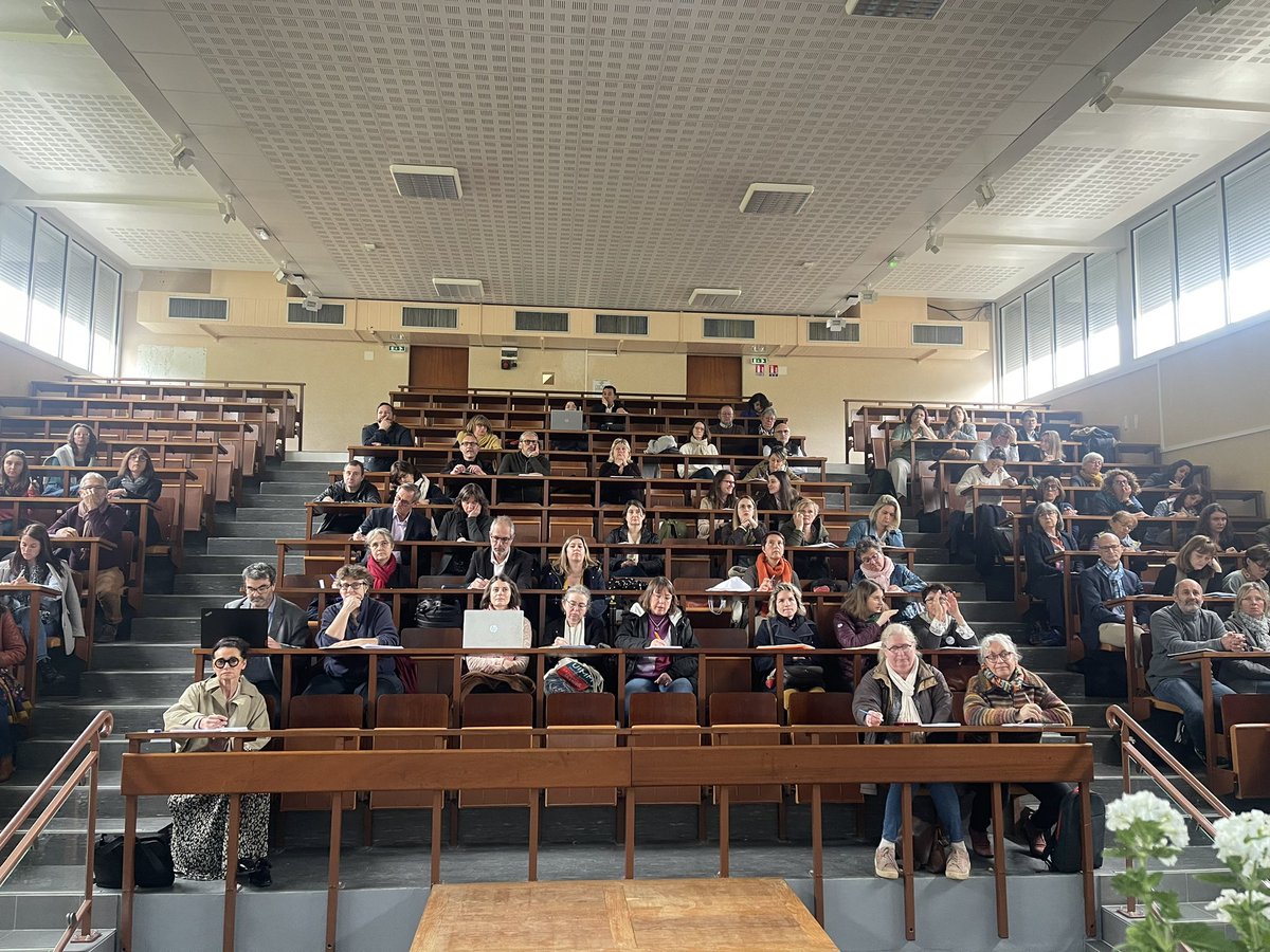 Desroses Karine (@karinedesroses) on Twitter photo 4eme Conférence Territoriale.
#AgroCampus de Saintes,aller à la rencontre des acteurs de la formation professionnelle, de l'apprentissage et de l'emploi 80 personnes présentes.
Présentation du nouveau Schéma Régional de la Formation Professionnelle.
<a href="/al_rousset/">Alain Rousset</a> 4eme Conférence Territoriale.
#AgroCampus de Saintes,aller à la rencontre des acteurs de la formation professionnelle, de l'apprentissage et de l'emploi 80 personnes présentes.
Présentation du nouveau Schéma Régional de la Formation Professionnelle.
<a href="/al_rousset/">Alain Rousset</a>