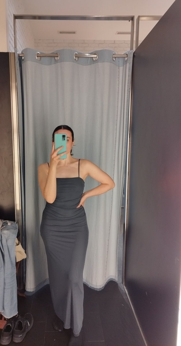 ainhoaa_18's tweet photo. Enamorada, prendada me he quedado de este vestido https://t.co/IbFHN0KzFP