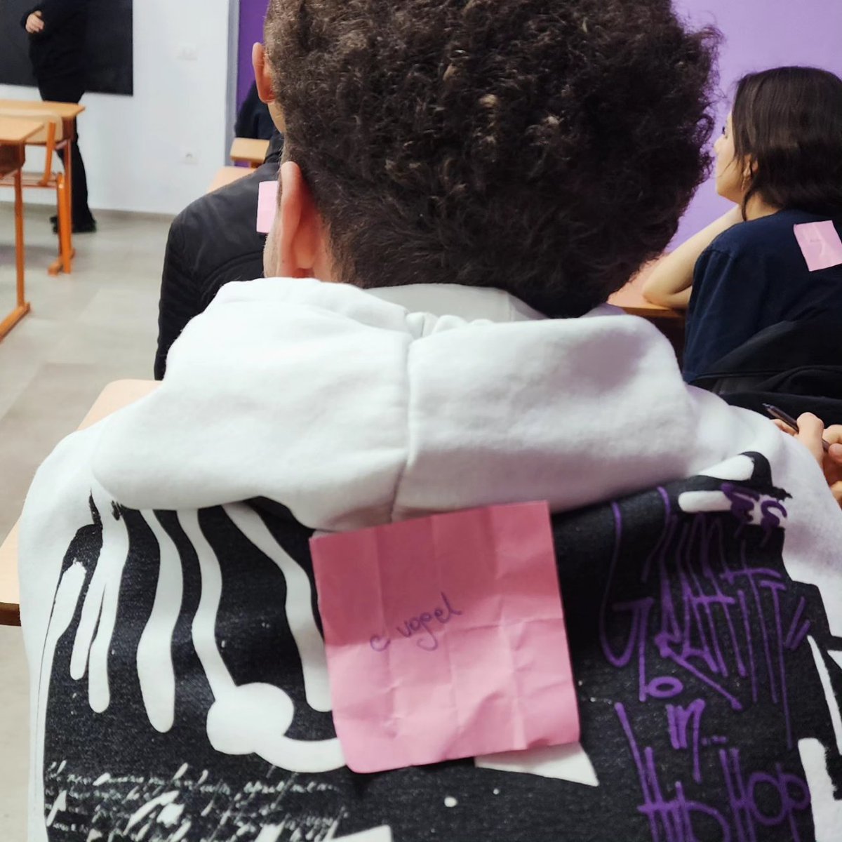 🔸️Ka nisur implementimi i Projektit "Empowering Futures: A Comprehensive Approach to Youth Well-being, Gender Equality, and Violence Prevention in Albania" ne shkolla. Disa momente nga trajnimi jone i pare i fokusuar tek "Etiketimet". 🏷

@AustrianDev