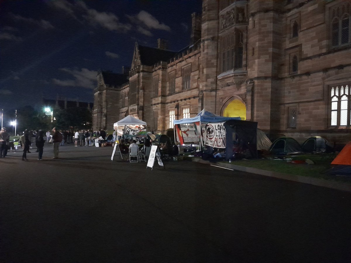 The Palestine encampment at @Sydney_Uni has twice as many tents tonight as yesterday. As a teacher, I see all the time how much I can learn from my students. Time for the uni leadership to stop assuming they know best. Do what the students say: just cut ties with arms research.