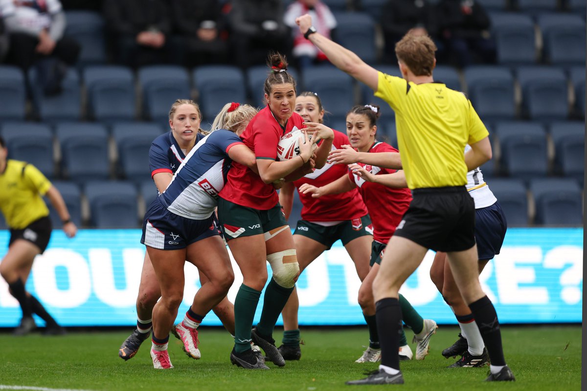 🏴󠁧󠁢󠁷󠁬󠁳󠁿🆚☘️ Wales and Ireland women have named their squads for the first match in Group A of the 2026 Women’s World Cup European qualifiers, to be held at Cardiff University Sports Park in Llanrumney this Saturday (kick-off 2.45pm). 📰bit.ly/3UhPQMi #EuroRugbyLeague