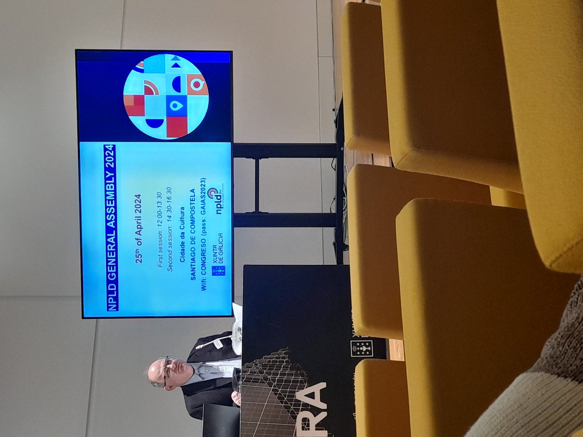 Yr Athro Gabor Flora Prifysgol Partium Christian Romania, yn trafod gwerth cydweithio â chreu partneriaethau ymchwil fel rhan o gynllun #UniNet. Braf cydweithio fel cynrychiolydd <a href="/prifysgolbangor/">Prifysgol Bangor</a> o rwydwaith #UniNet #NPLD