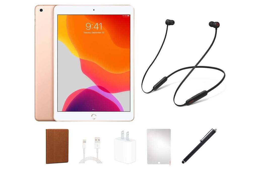 🔥 Snag this deal! Get a Refurbished Apple iPad 7 and Beats Headphones for $70 off at TechRepublic Academy. Bag two pieces of Apple tech for a steal! Check it out 👉 ift.tt/2qxgALr 🍎🎧 #TechDeals #AppleTech