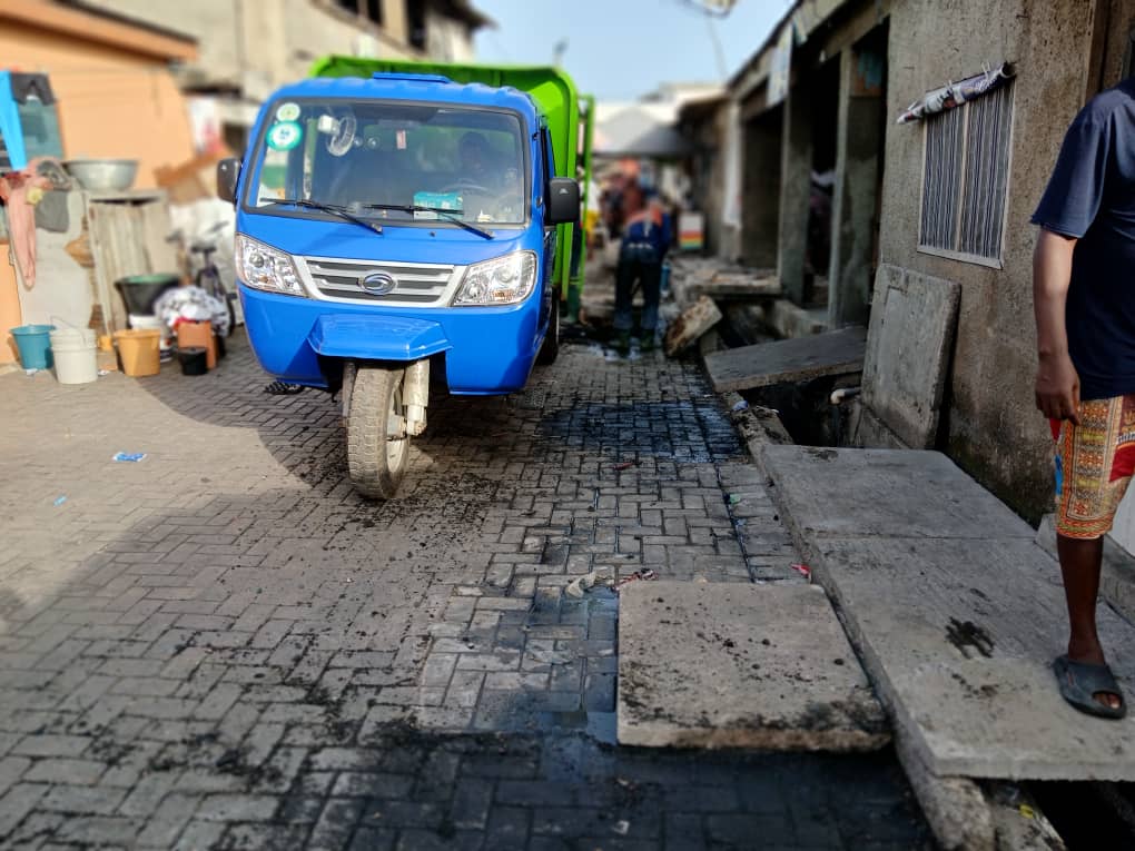 AMA desilt drains in Bukom to prevent flooding ama.gov.gh/news-details.p…