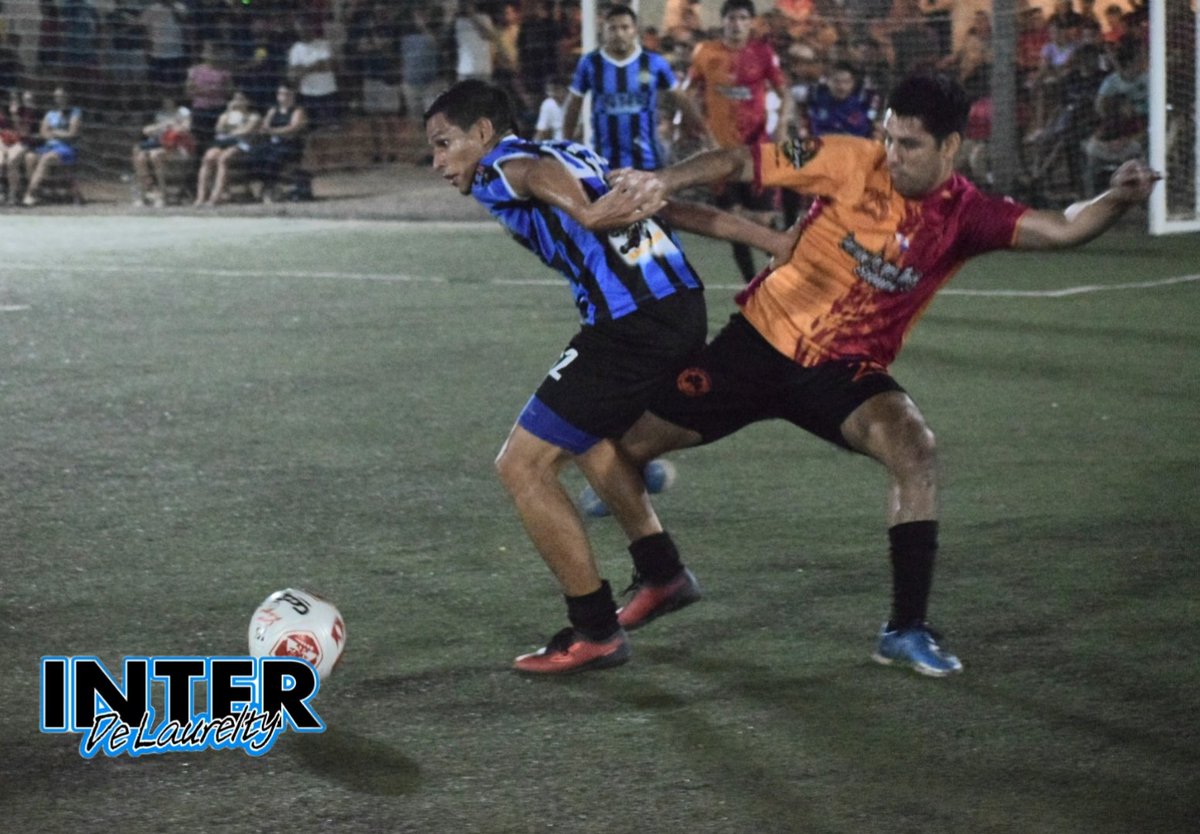 interdelaurelty's tweet image. 🔰 Esta vez no pudo ser!!

Por la final de la Única Libertadores F7 de la Esférica, el Nerazzurri jugó un partidazo pero la fortuna le dijo No y luego de empatar 3-3 en tiempo normal perdió en los penales (4-3) ante Los de Siempre y quedó a puertas de la 🏆#20.

#vamosinter🔵⚫️💪