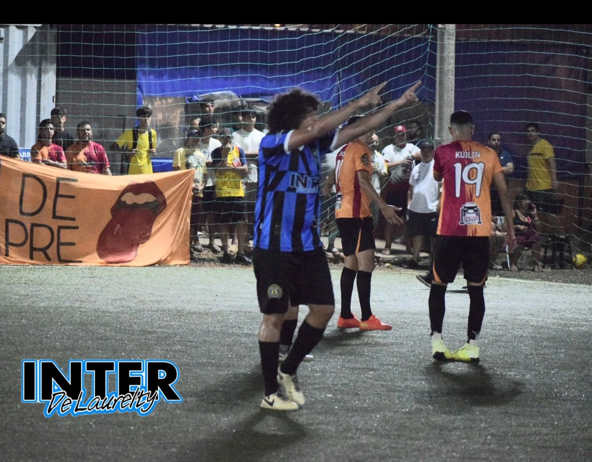 interdelaurelty's tweet image. 🔰 Esta vez no pudo ser!!

Por la final de la Única Libertadores F7 de la Esférica, el Nerazzurri jugó un partidazo pero la fortuna le dijo No y luego de empatar 3-3 en tiempo normal perdió en los penales (4-3) ante Los de Siempre y quedó a puertas de la 🏆#20.

#vamosinter🔵⚫️💪