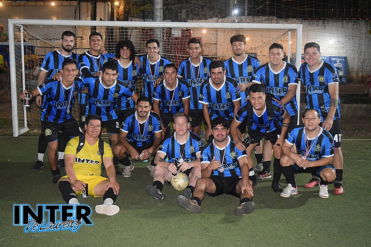 interdelaurelty's tweet image. 🔰 Esta vez no pudo ser!!

Por la final de la Única Libertadores F7 de la Esférica, el Nerazzurri jugó un partidazo pero la fortuna le dijo No y luego de empatar 3-3 en tiempo normal perdió en los penales (4-3) ante Los de Siempre y quedó a puertas de la 🏆#20.

#vamosinter🔵⚫️💪