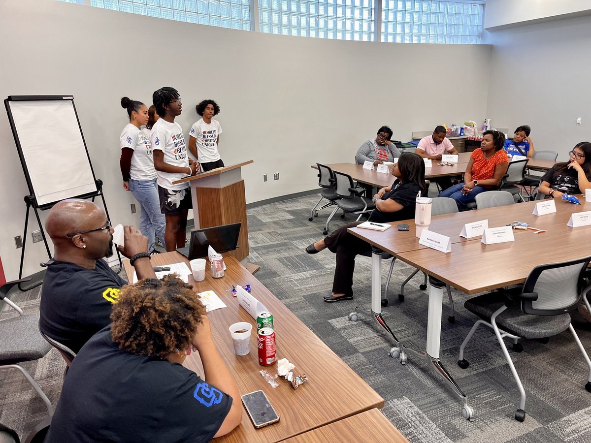 Our @olatheschools DEAC April meeting highlight was @OlatheSouthHS students and staff sharing their @OS_HBCU_Tours experience to Lincoln where they explored historic roots and possible college opportunities! @OPS_CultureSet @YeagerBrent @TimRevesOPS @CoachDBellOS @kramshawos