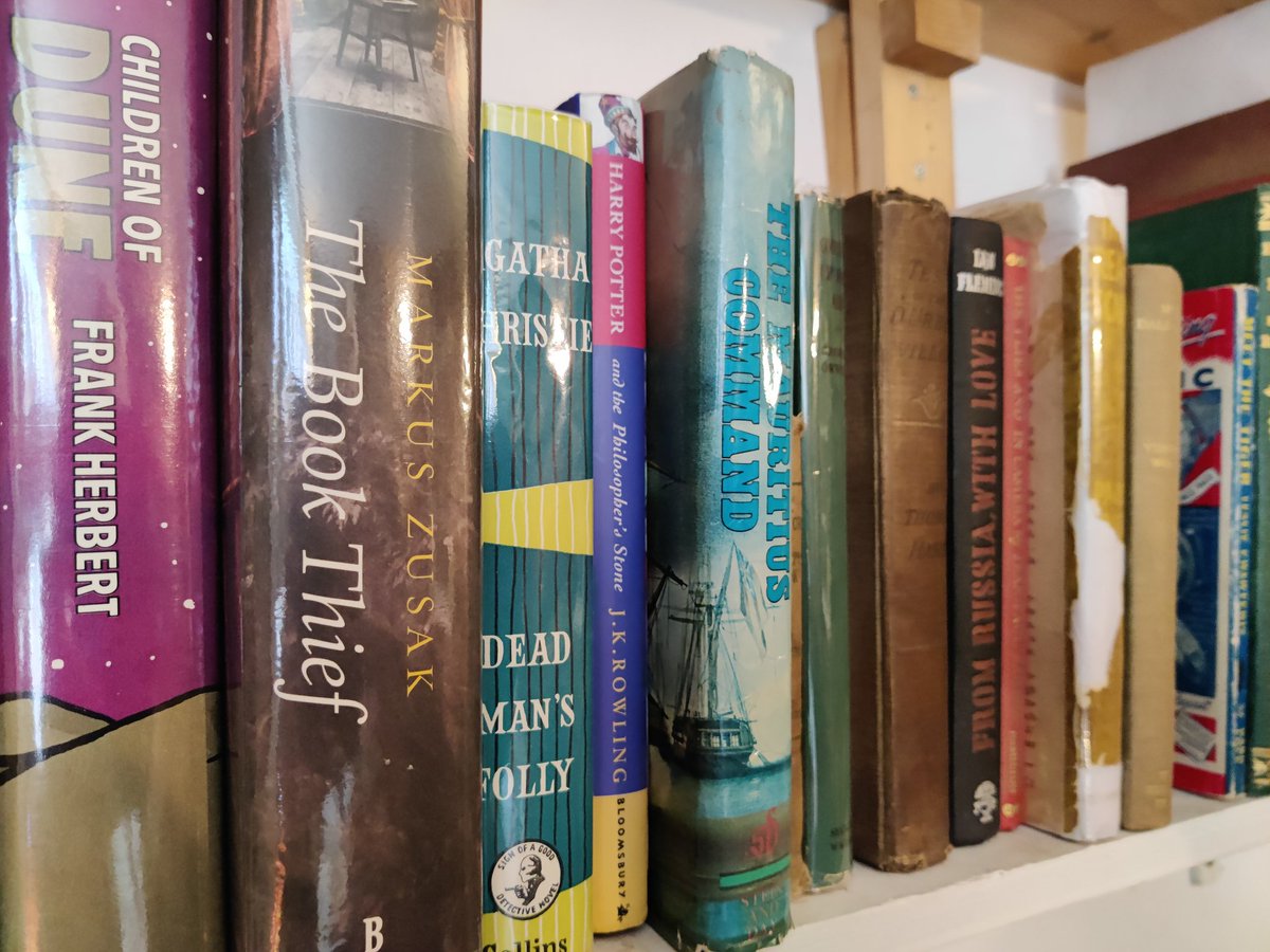 Some nice books here 🙂#books #bookshop #norwich #elmhill
