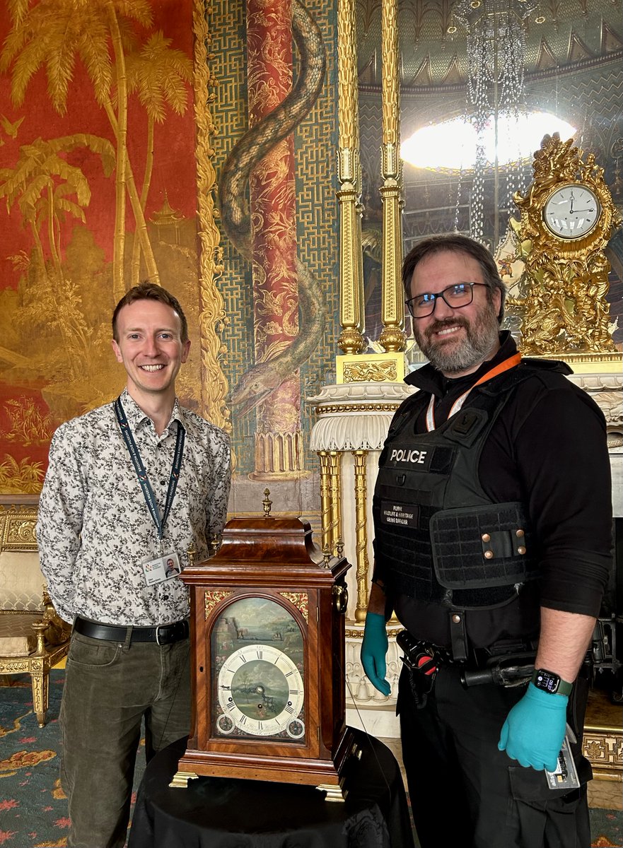 Our beloved clock, stolen from Preston Manor has finally found its way home, thanks to the timely efforts of @SgtTomCarter and Inspector Andy Barker from the Rural Crime Team at @sussexpoliceforce Special thanks to The Art Loss Register @artlossregister 📷 © @BrightonMuseums