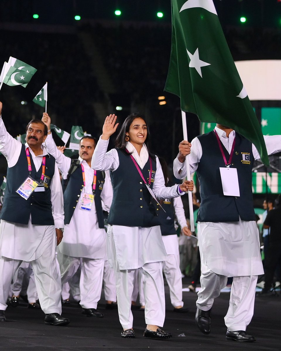 When Bismah Maroof had the honour of leading Pakistan as flag-bearer in the Commonwealth Games opening ceremony in 2022 👏 The trailblazing former captain has announced her retirement from international cricket 🇵🇰