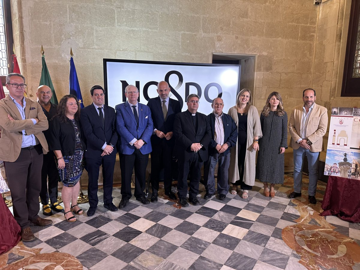 El Consejo de Bandas estará presente un año más en la festividad del #CorpusSevilla24.

📍 Hoy se ha presentado en el <a href="/Ayto_Sevilla/">Ayuntamiento de Sevilla</a> el diseño de las portadas, dedicadas a la <a href="/HdadBaratillo/">Hermandad del Baratillo</a> y al Rey San Fernando.