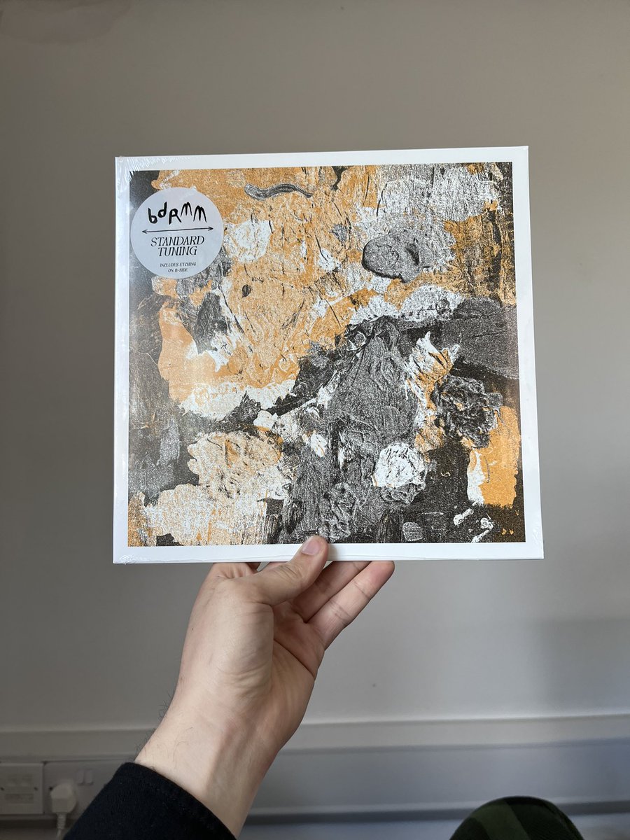 rockactionrecs's tweet photo. .@smellybdrmmβs new single #StandardTuning is OUT NOW β¨
Feat. a new remix of ALPS by @nathanpaulfake.
Available from all good record shops π
#bdrmm #standardtuning #rockaction #records #vinyl #ep #nathanfake https://t.co/jK46zPN7EU