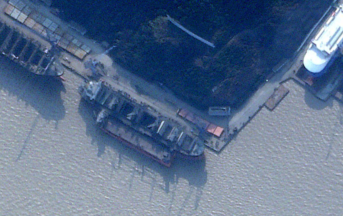 China allows Russian ship Angara carrying weapons from North Korea to hide in its port. Here's a satellite image of the ship from the port of Zhoushan in China's eastern Zhejiang province.