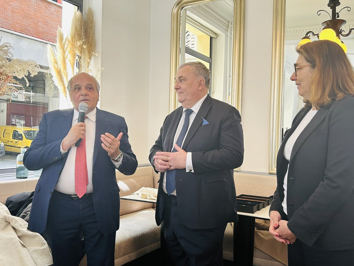 CRCC de Paris (@crccparis) on Twitter photo <a href="/ENOES_Compta/">ENOES Comptabilité</a> <a href="/julientokarz/">Julien TOKARZ ๛</a> <a href="/SupExpertise/">Sup'Expertise</a> <a href="/OECParis/">OECParis</a> <a href="/jp_mattei/">Jean-Paul Matteï</a> «L’année dernière c’était <a href="/GabrielAttal/">Gabriel Attal</a> qui avait remis ces trophées des mémoires du futur, je suis ravi d’être à mon tour présent. Vous êtes des tiers de confiance essentiels, vous savez et saurez maîtriser les nouvelles technologies tout en n’oubliant pas l’humain.» <a href="/ENOES_Compta/">ENOES Comptabilité</a> <a href="/julientokarz/">Julien TOKARZ ๛</a> <a href="/SupExpertise/">Sup'Expertise</a> <a href="/OECParis/">OECParis</a> <a href="/jp_mattei/">Jean-Paul Matteï</a> «L’année dernière c’était <a href="/GabrielAttal/">Gabriel Attal</a> qui avait remis ces trophées des mémoires du futur, je suis ravi d’être à mon tour présent. Vous êtes des tiers de confiance essentiels, vous savez et saurez maîtriser les nouvelles technologies tout en n’oubliant pas l’humain.»