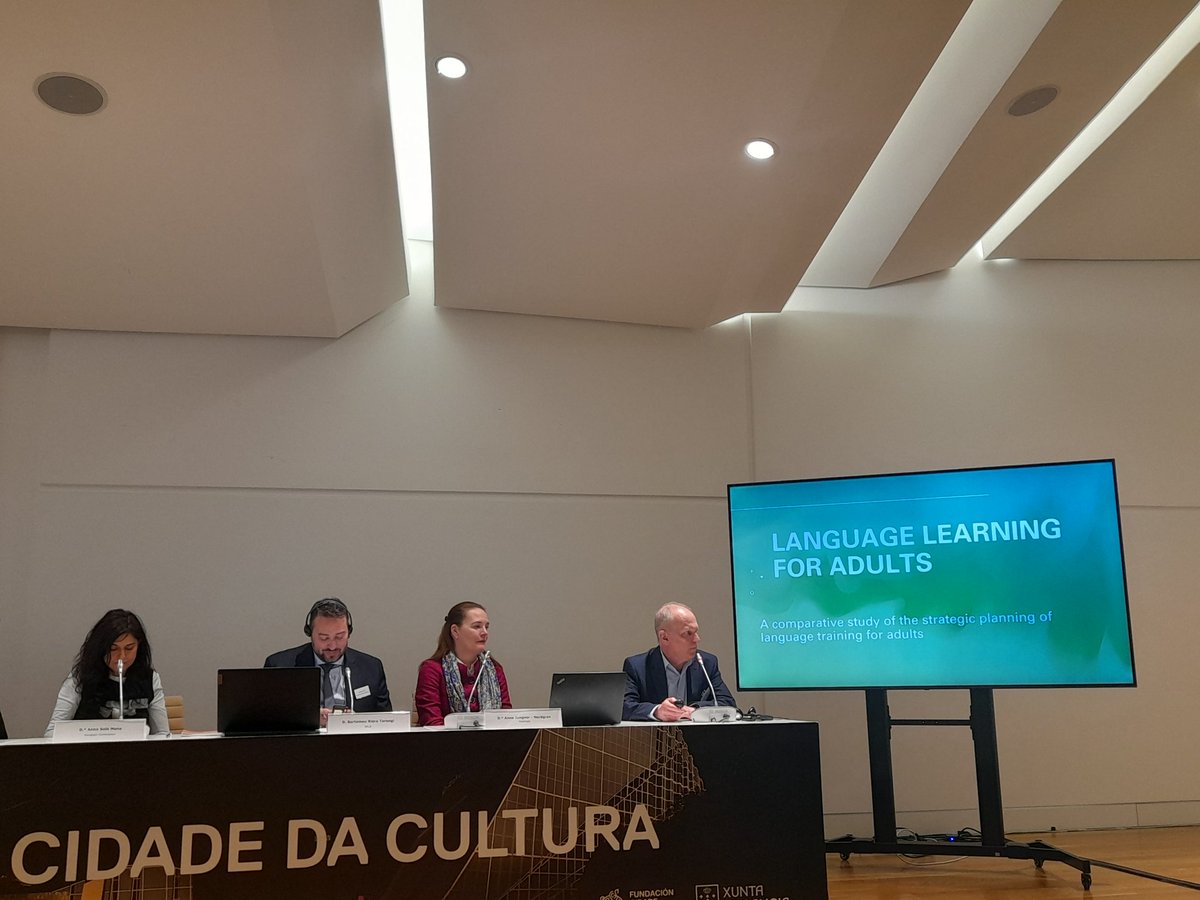 Dr <a href="/IforGruffydd/">Ifor Gruffydd</a> <a href="/prifysgolbangor/">Prifysgol Bangor</a> yn cyflwyno ymchwil ar y ffactorau sy'n effeithio sut mae oedolion yn dysgu a defnyddio #cymraeg, #catalan a'r #ladin yn y gweithle yng nghunulliad cyffredinol #NPLD