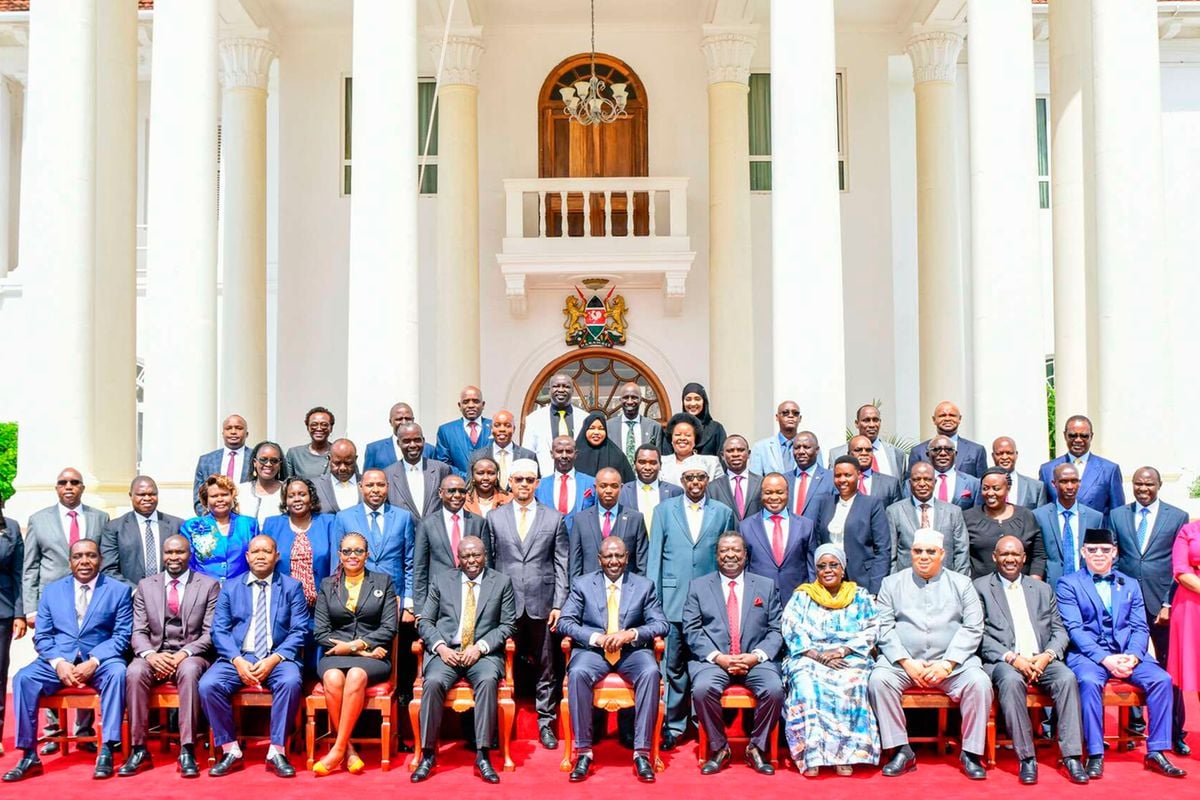 Wage Bill Debate

Cabinet approved a drastic reduction in the payment of intern doctors to Sh70,000 monthly from Sh200,000.

A CAS shall also be eligible to a car loan of up to Sh 8 million and a mortgage facility not exceeding Sh35 million.
ow.ly/xYZA50RnUv3
