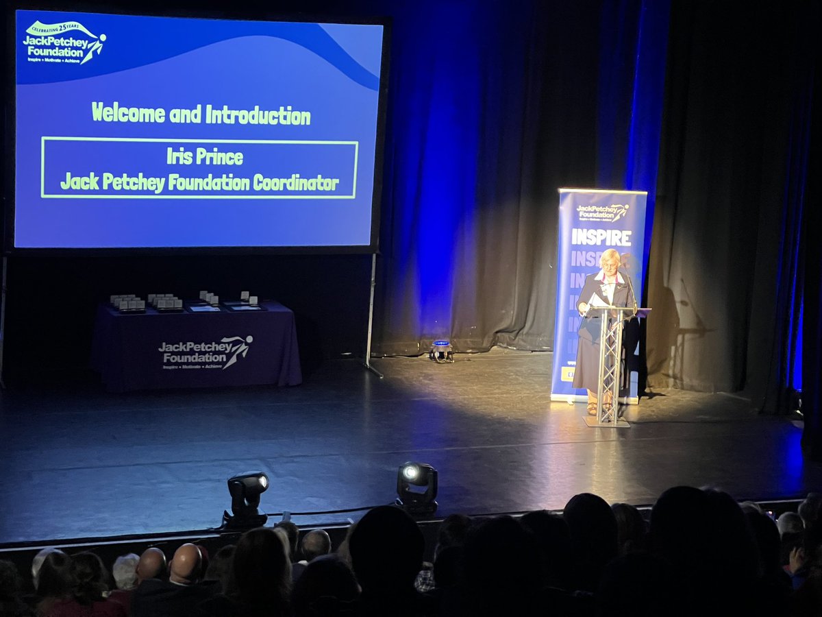 Congratulations aplenty for Middlesex East Girl guides. We took over Edmonton Millfield Theatre to award young girls & women and leaders for all their fantastic work. DD Tawny Owl received her leadership 🙌🏼 Proud Mum & Brown Owl 🦉 @Guiding_LaSER @JPFoundation