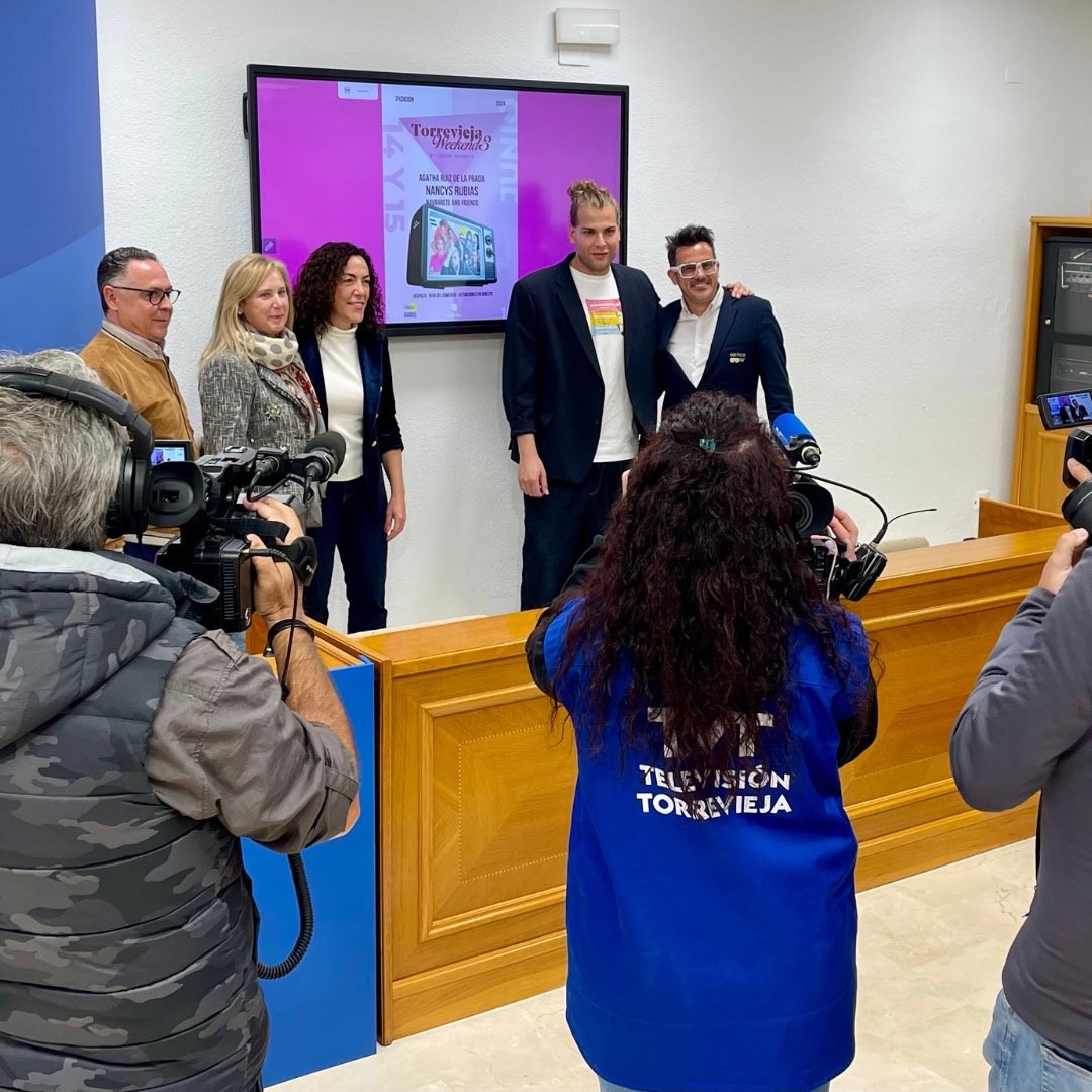 No podemos estar más contentos de contaros que ya tenemos fecha para celebrar la tercera edición de “Torrevieja Weekend”. 

🗓️14 y 15 de junio 

Agatha Ruiz de la Prada y las Nancy´s Rubias, pondrán la guinda al espectáculo del 15 de junio, a las 21:00h, en el Paseo Vista Alegre