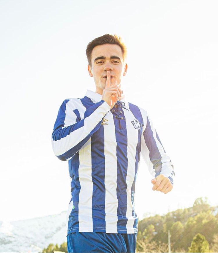 Sjekk retro-drakten til Svolvær IL da 🤩