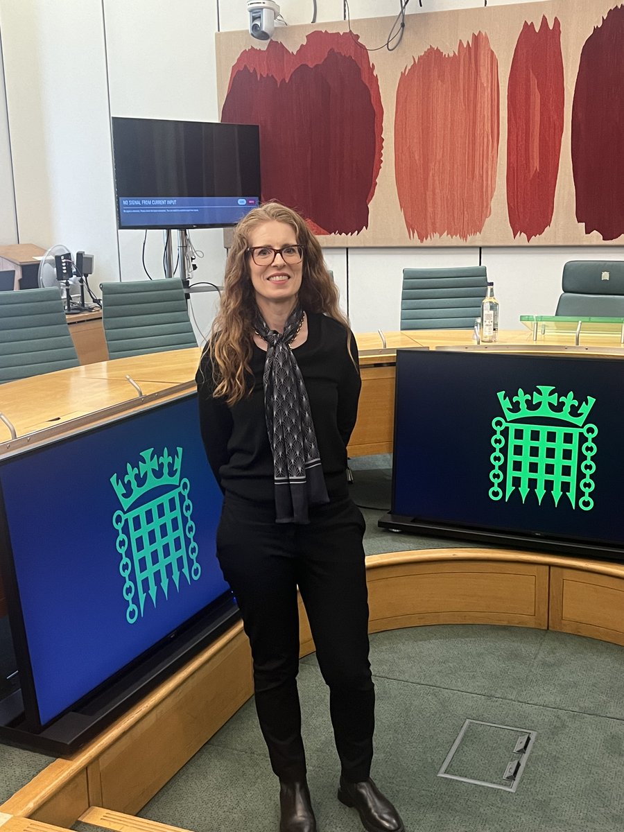 Really enjoyed @DrRachelG 's presentation on the role of workplaces in shaping nutritional health at parliament this week at the All-Party Parliamentary Group on Nutrition: Science and Health hosted by @NutritionSoc @BDA_Dietitians @BDAPublicHealth