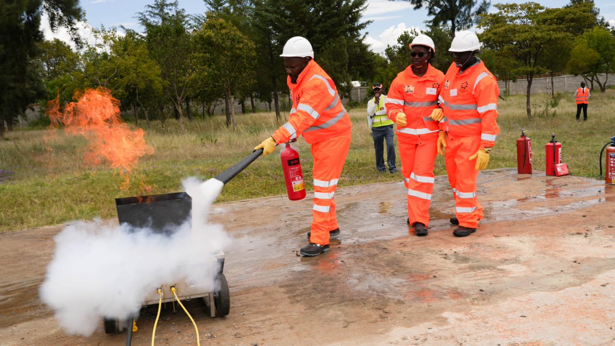 DOSHS_KE's tweet photo. This year we conducted the 1st-ever World Day for Safety & Health at Work #FireSafetyChallenge!
We challenged workplaces to showcase their fire safety preparedness. It was a tough competition, but the entries were up to it. https://t.co/EMFWEhrje6