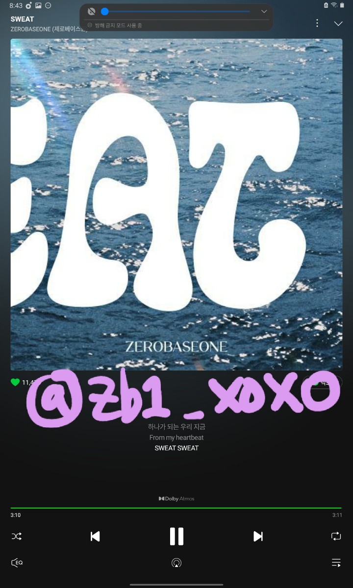 zb1_xoxo tweet picture