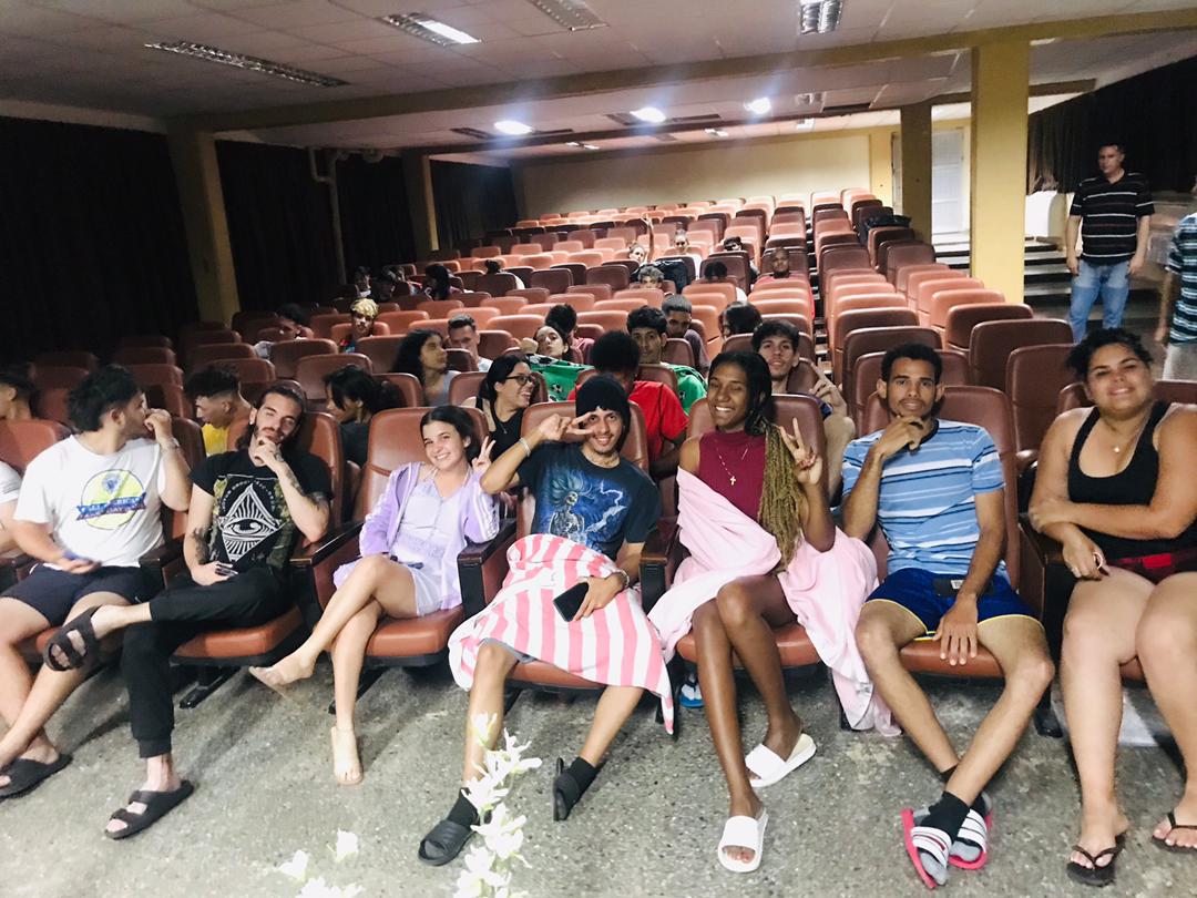 feucm_may's tweet photo. Noche de SuCine 📽 🎞 en la #FCMMay https://t.co/t3mFYALgre