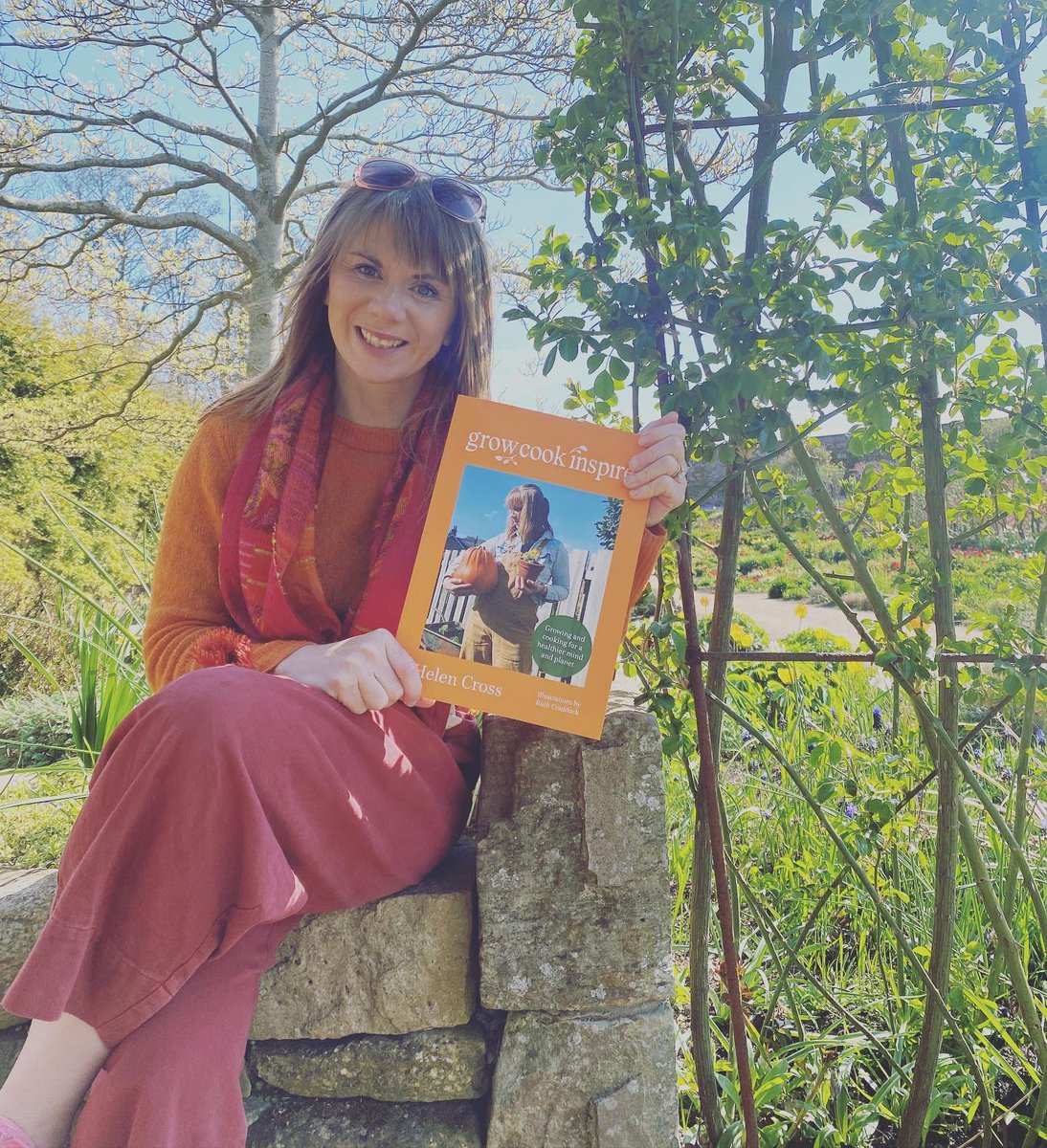 Join author Helen Cross at Paisley Central Library for eco-friendly fun with your kids! 🌱 Learn hands-on activities like seed sowing & green crafts to help the environment. 🗓️Sat 11 May 2024 ⏲️2–3.30pm Ages 5yrs+ Book your free place 📞 0300 300 1111 #ShelfLife #RenZero