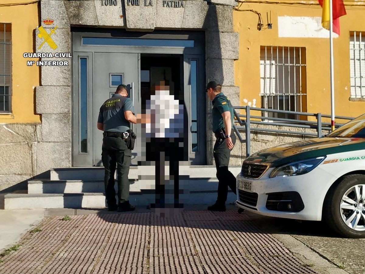 Dos detenidos por incumplir la orden de alejamiento de sendas víctimas de violencia machista #EfeExtremadura