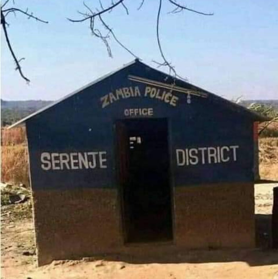 🟣Zambian Police HQ.

#ZimZam