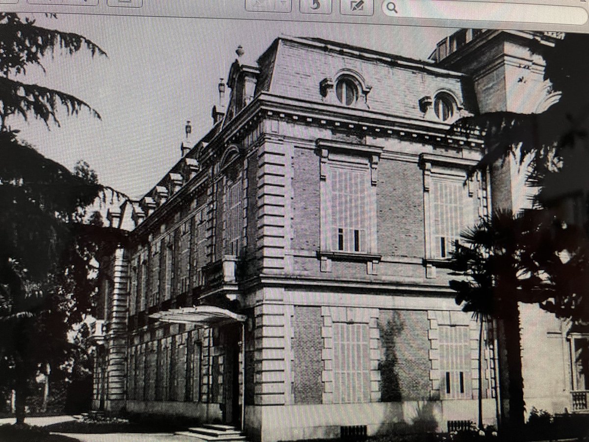 Attention hospitality companies: I encourage you to rebuilt this mansion of French style in a luxury hotel. It was the Medinacelli palace, ubicated in Colon Square, Madrid. It was built in 1874 and demolished in 1964. Its close to the main museums, amenities and tourist area.