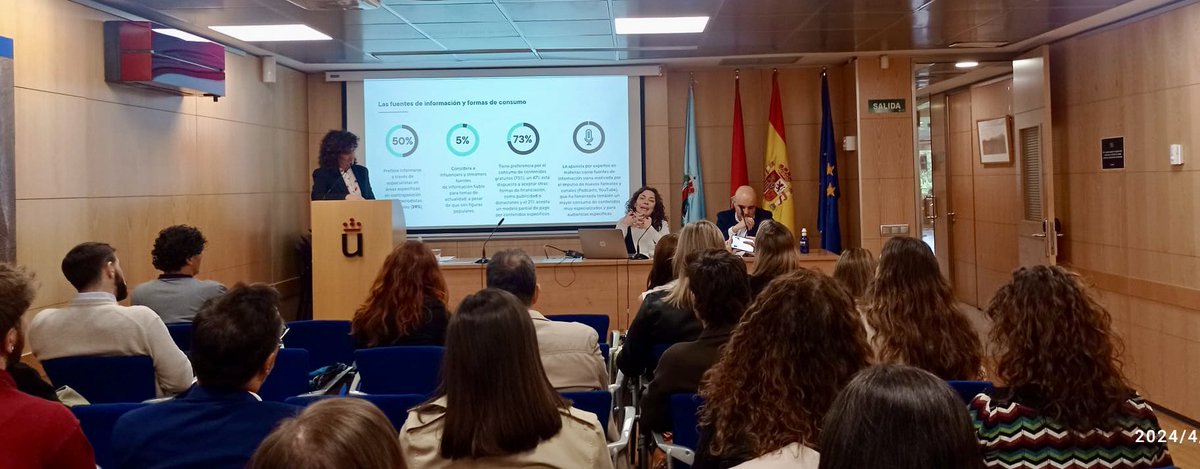 redadjuven's tweet photo. @Archetype_ES y @urjc hemos presentado el estudio “Cómo se informará la próxima generación digital. La evolución de los medios según los comunicadores del fututo”. Percepciones en relación con los medios y la Inteligencia Artificial. #Mediosdecomunicación #joven #ia #educacion https://t.co/fRuH1ly09o
