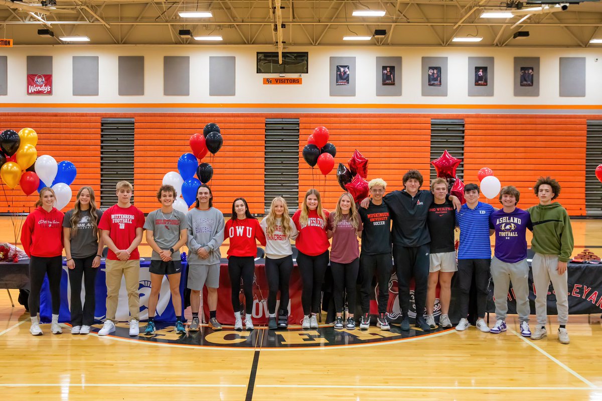 DTownPacers's tweet photo. 15 Hayes student athletes taking their academic and athletic talents to the next level. Thank you class of 2024. Pacer Nation! 🐎 https://t.co/O474Yeupwp