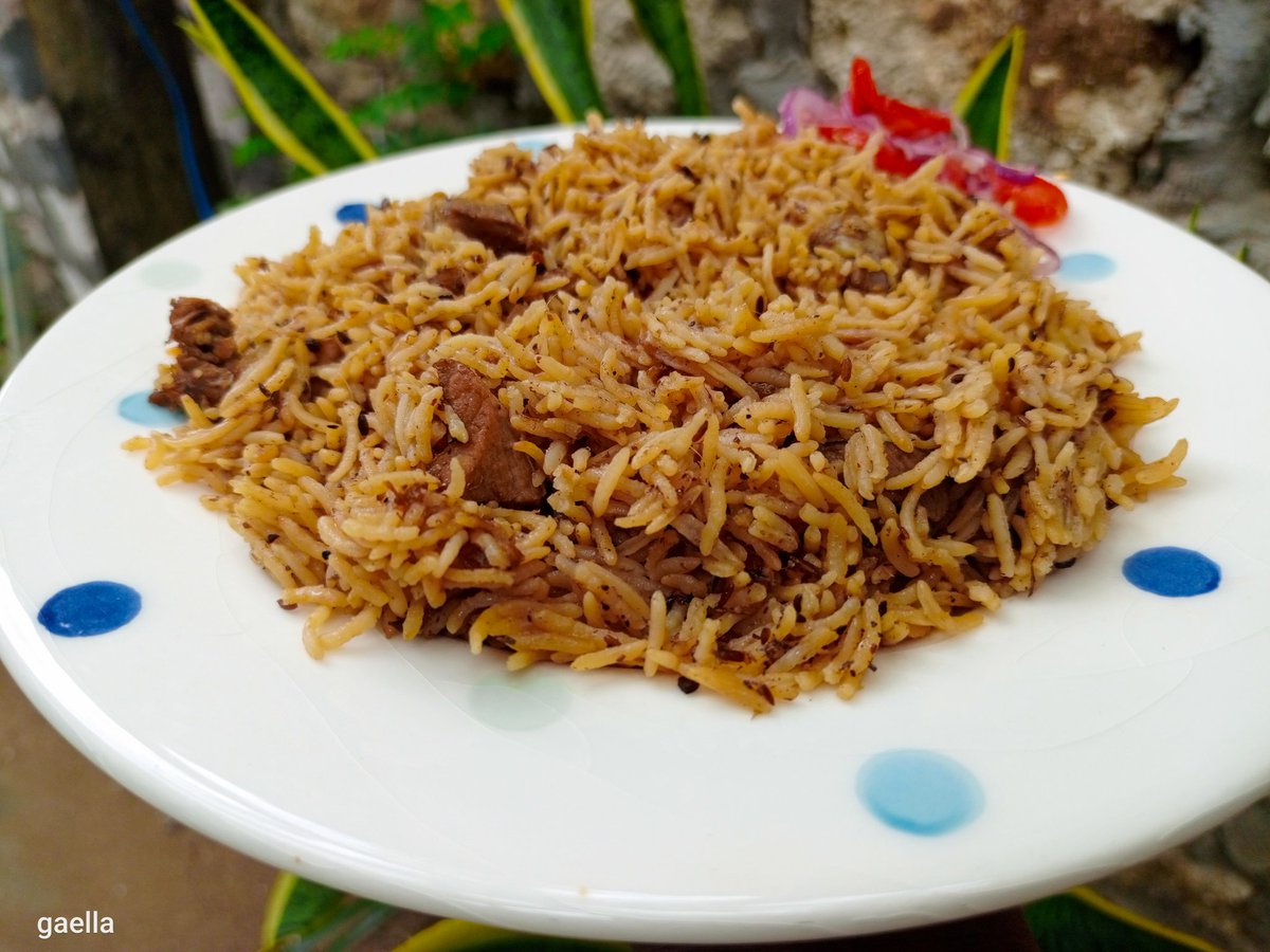 For those Coming on #KOT5Aside I will prepare beef Pilau per tin ksh 450 comes with banana, Kachumbari and chilli ,but it will be on pre order basis it will come in Tins,so if you would like nikuhesabu let me know na mapema mwisho by 10am kesho with payment 0715295019