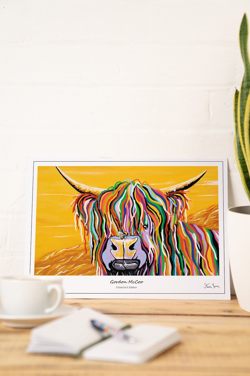 Our gorgeous Gordon McCoo 🐝 We love the vibrancy of Gordon, and the feature of his iconic bumblebee! Everything Gordon McCoo is included in our 40% off sitewide sale! Better be quick 🏃🏼‍♂️ pulse.ly/iiyvesteko