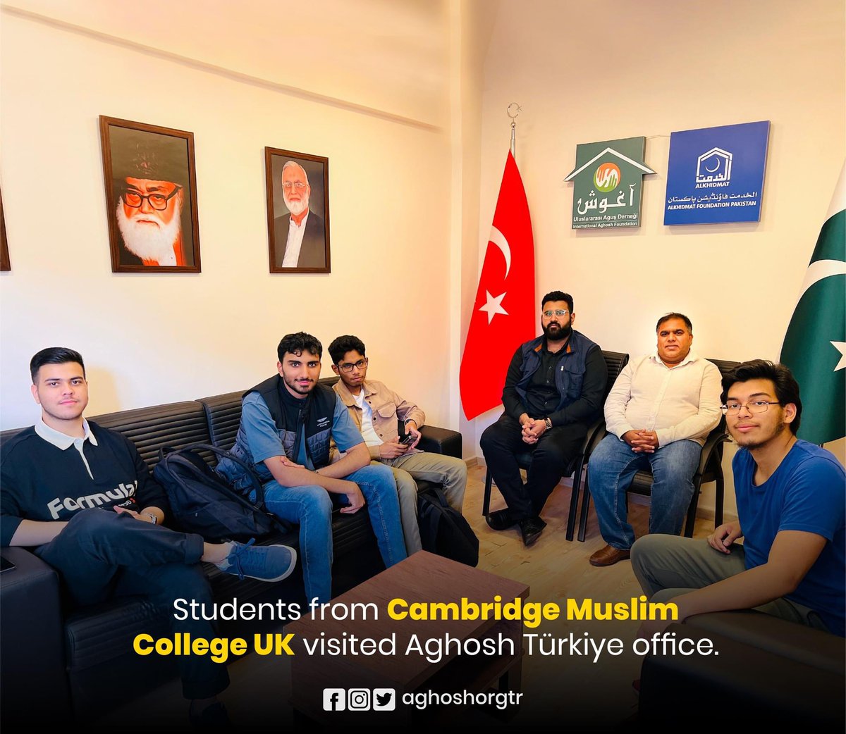 Delighted to welcome bright minds from Cambridge Muslim College , UK, to our Aghosh Türkiye office! 🤝 Sharing visions for a better tomorrow 🌟. 

#AghoshTürkiye #cambridgemuslimcollege #BuildingBridges