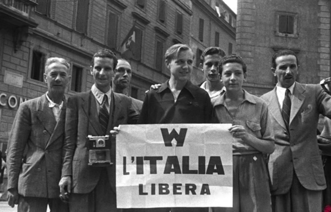 sempre viva l'italia libera e l'italia antifascista