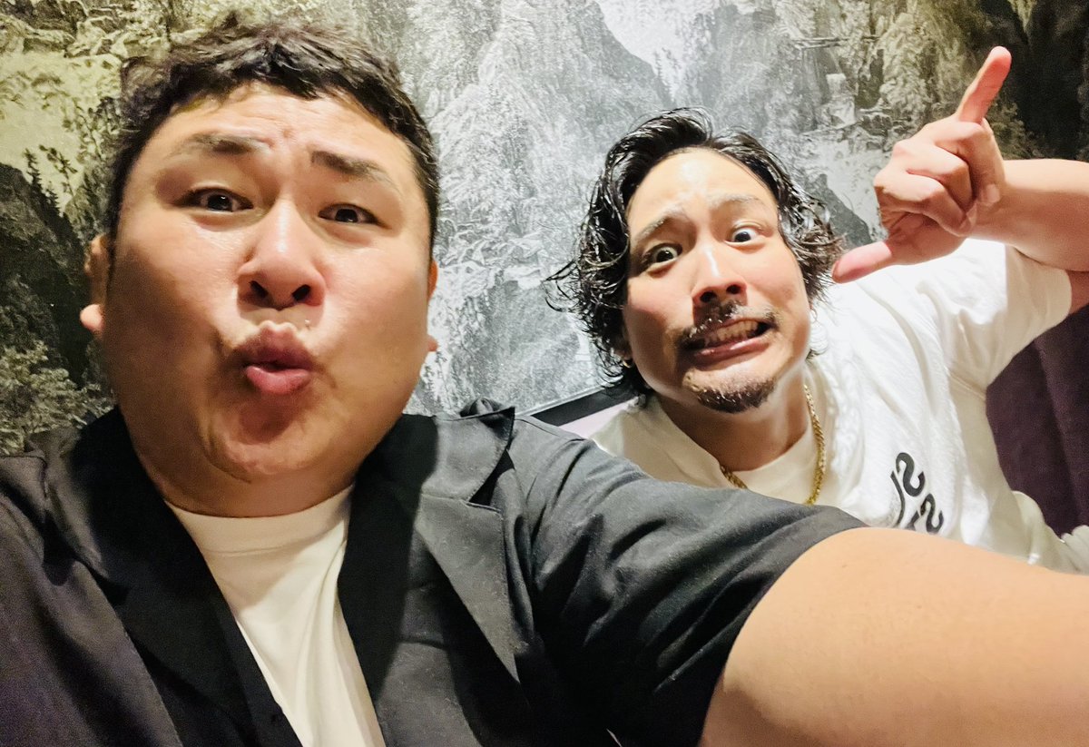 このあと21時頃から桐なんとか山照史くんとインスタライブ、はじまるよ〜♡ instagram.com/akito.kiriyama…