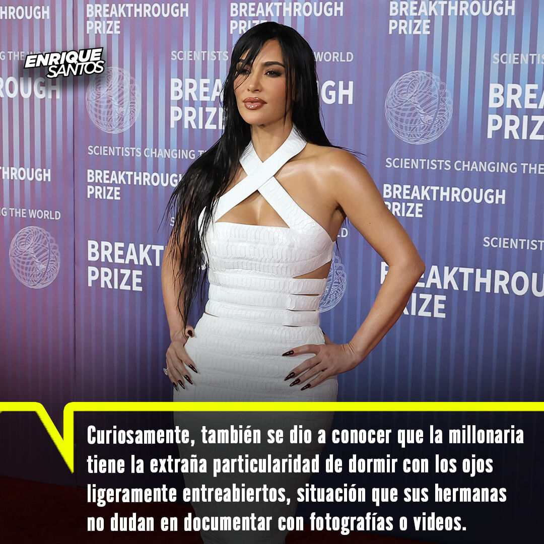 Kim Kardashian 🌟 ha compartido algunas peculiaridades sobre su vida. Seca sus joyas 💍 con un secador de pelo antes de usarlas para evitar el metal frío en su piel y lava sus pies 🦶 todas las noches antes de dormir. Y sí, desmintió el rumor de que tiene seis dedos en los pies.