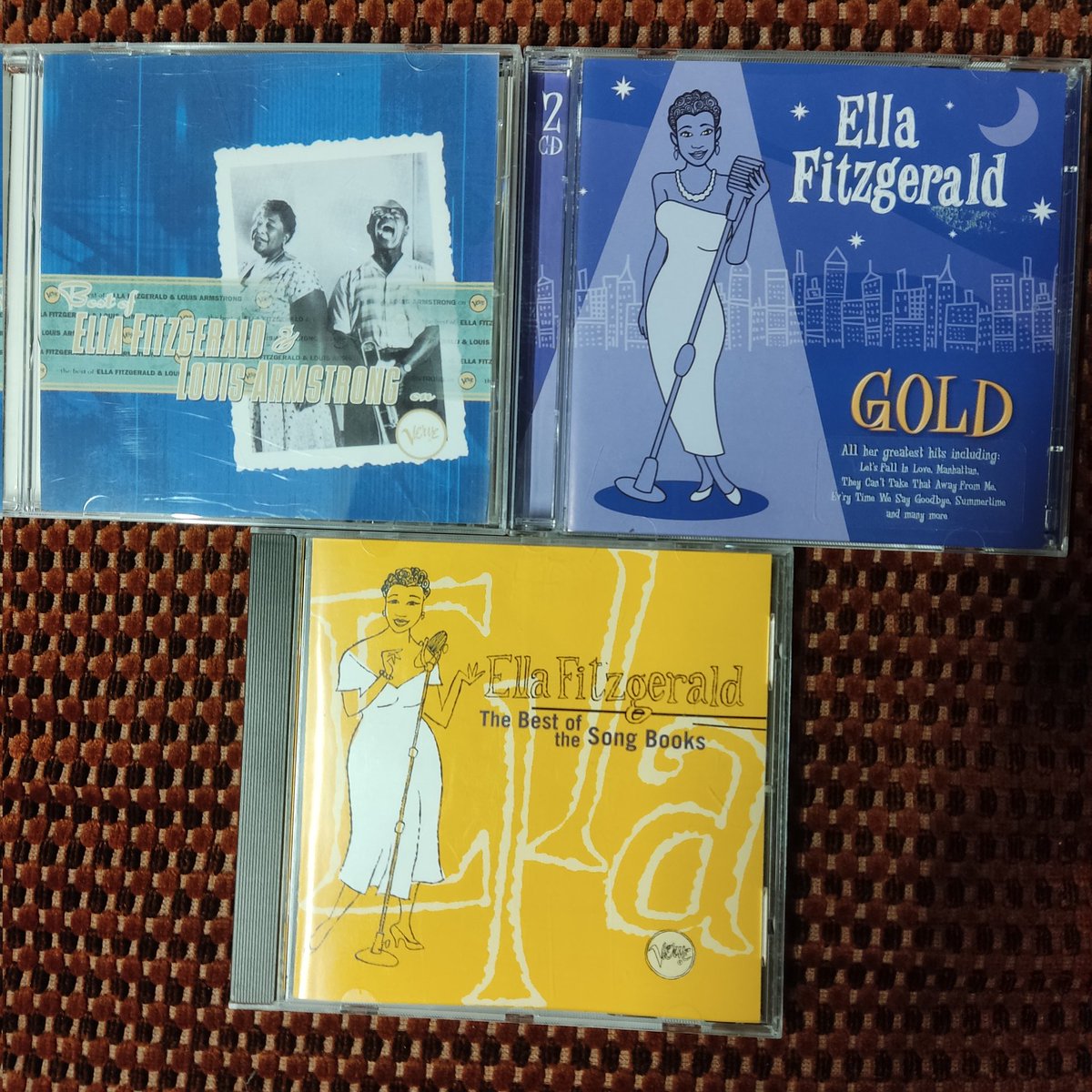 Well, the cold and damp Spring weather in England continues, so a chance to mark the birthday of one of the greatest singers of the 20th century - Ella Fitzgerald - by listening to one of these...but which one 🤔? #NowPlaying #EllaFitzgerald