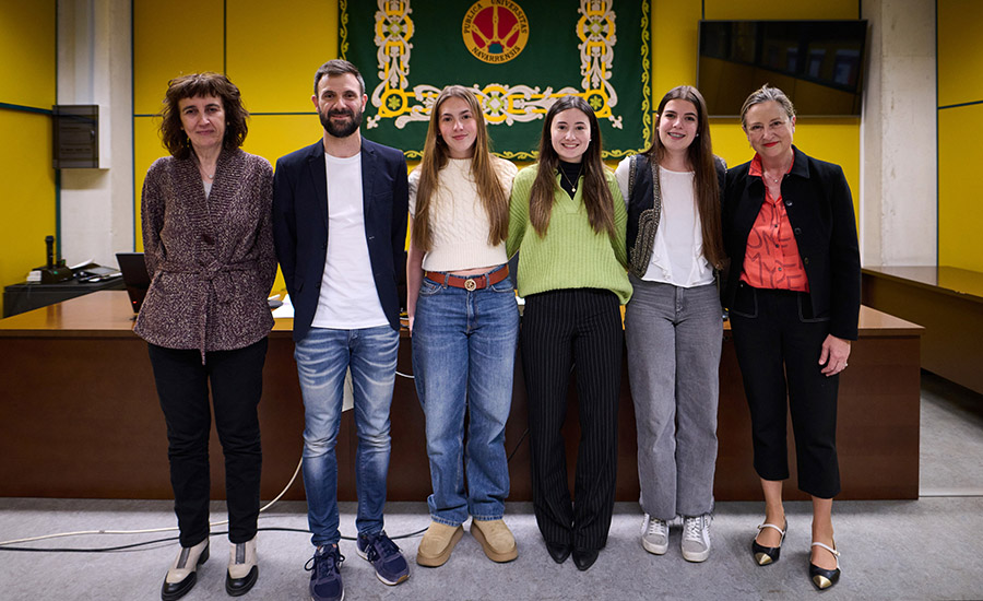 📢Lucas Benito, de @colegioNSHuerto, Adriana Escudero, de @sancernin, y Andrea Zalba, de @Liceo_Monjardin, ganan la fase local de la XV Olimpiada de Economía, organizada por la UPNA ¡¡Felicidades!! Zorionak! 👉tinyurl.com/7vbrrtxj