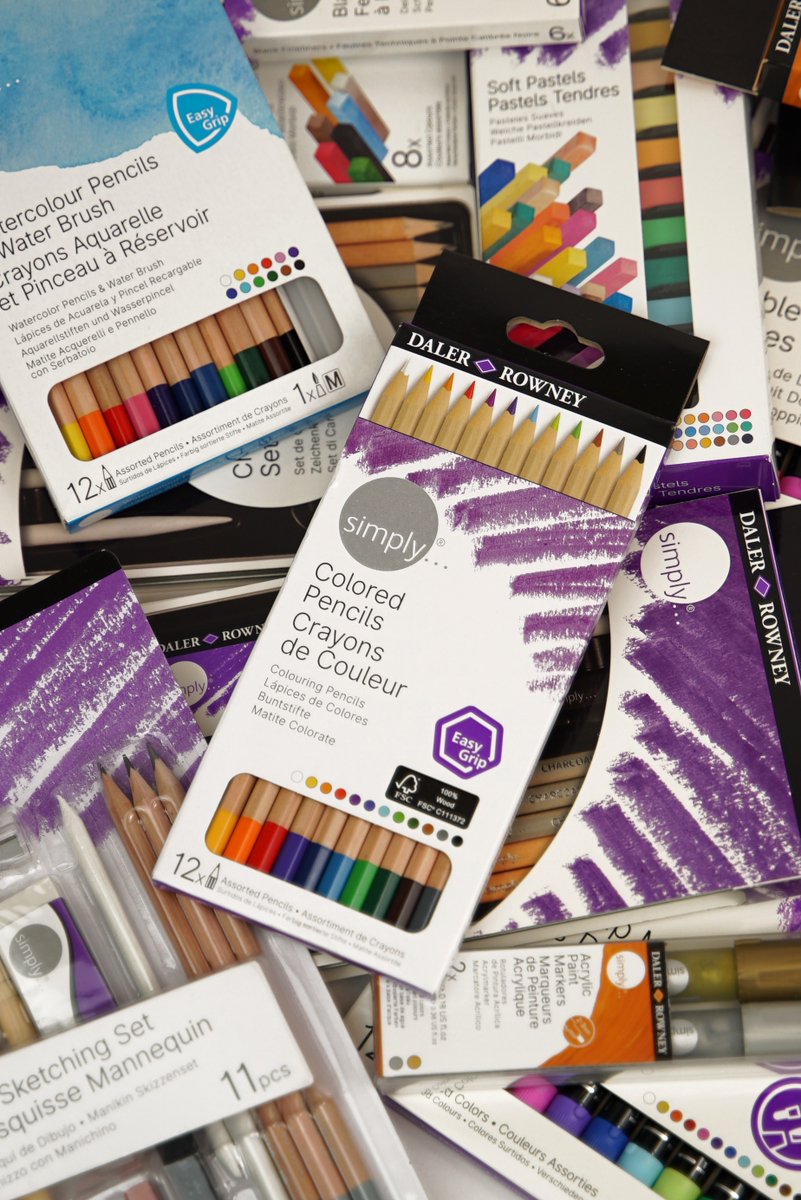 The Simply collection by Daler-Rowney gives budding and beginner artists the chance to try something new without the large price tag. #SimplyCreate #DalerRowney #InspiringCreativity #Paintloud #ArtSupplies #ArtManufacturer