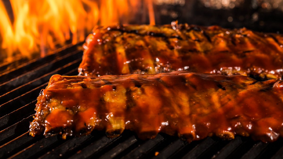 Grill's best hits: swipe to feast!
Who's your sizzle sidekick?

#TonyRomas #AtRomas #BabyBackRibs #GetSaucy #LegendaryGrill #GrillGoals #porkribs #beefribs #steak #fries #tasty #bbq #barbecue