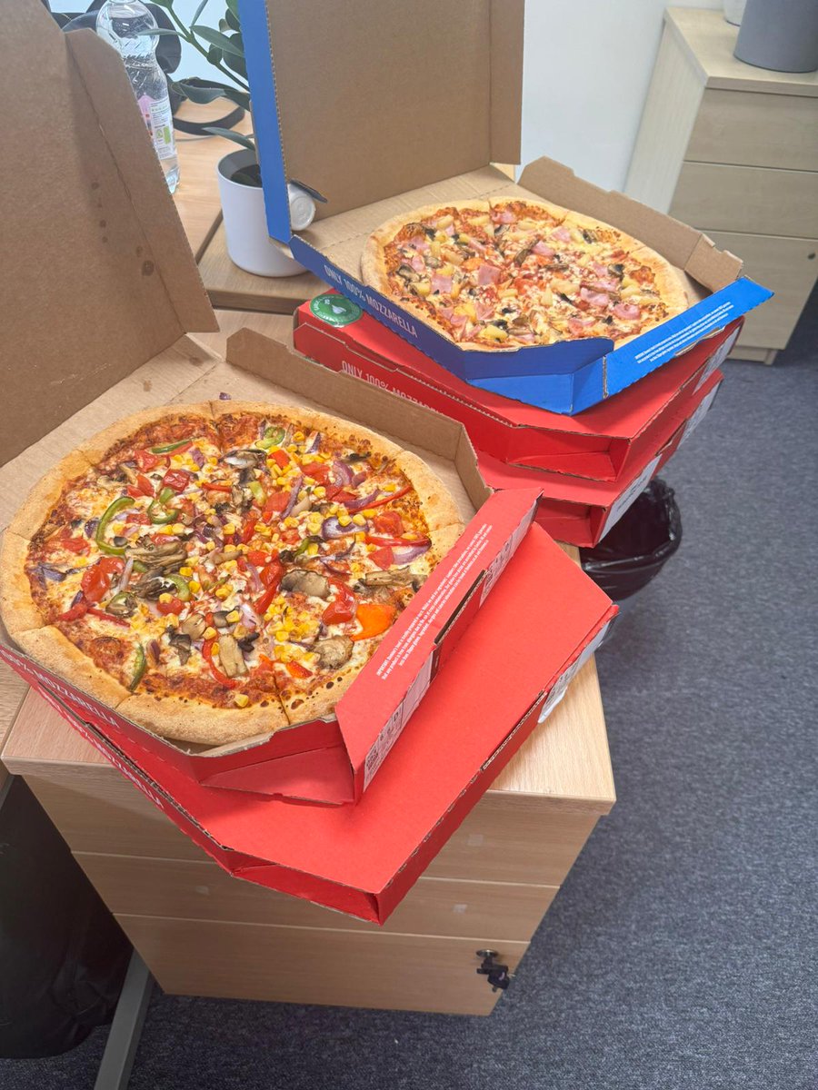 Thank you to the <a href="/TeamCAS3/">#TeamCAS</a> Directorate General Management Team for treating the Specialty General Managers to lunch today for yesterday's #WorldAdminDay.