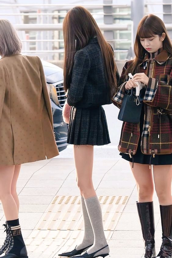 dontbelazyasap's tweet photo. 개말라~뼈말라 되면 나타나는 특
: 뒷모습부터 핫걸력 미침 https://t.co/b3VX8Csnqr